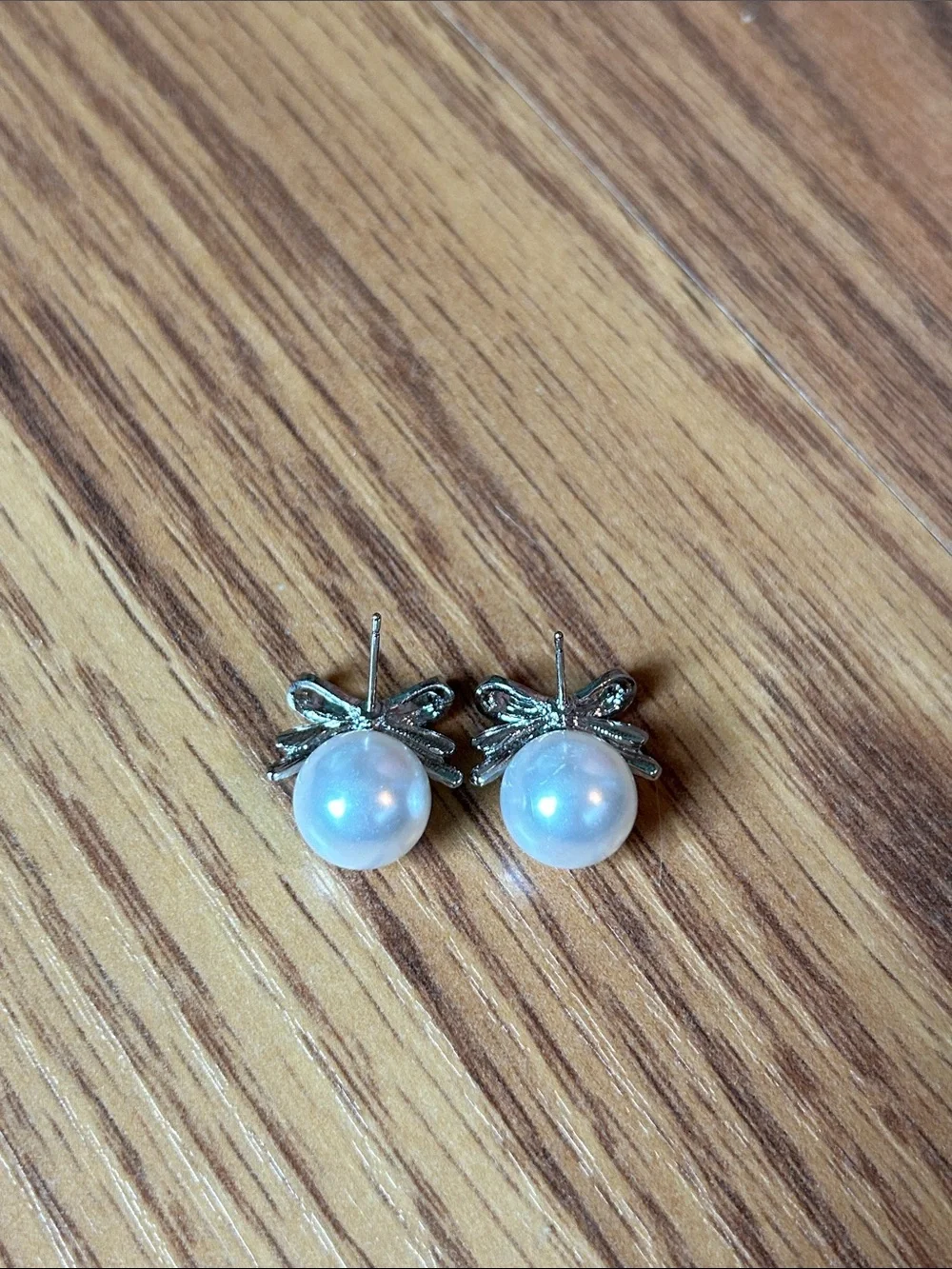 Pearl and Crystal Bow Stud Earrings - White Pearls